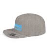 Esta gorra plana es elegante y ajustable, perfecta para el día a día.