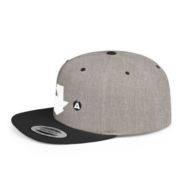 Gorra snapback con mapa de GUATE, perfecta como accesorio de moda para días de verano y salidas informales.