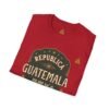 Camiseta unisex vintage de Guatemala con un estilo suave, perfecta para uso casual y como souvenir.