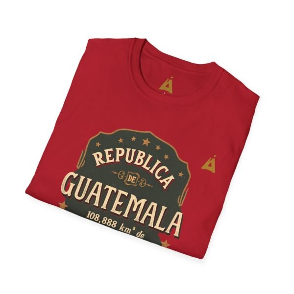 Camiseta unisex vintage de Guatemala con un estilo suave, perfecta para uso casual y como souvenir.