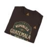 Camiseta unisex vintage de Guatemala con un estilo suave, perfecta para uso casual y como souvenir.