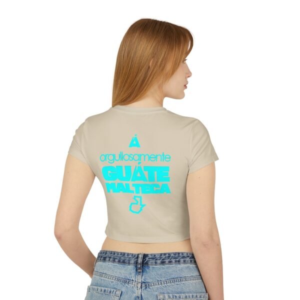 Camiseta de GUATE elegante para mujer, perfecta para un look de verano o, un toque moderno de look urbano.