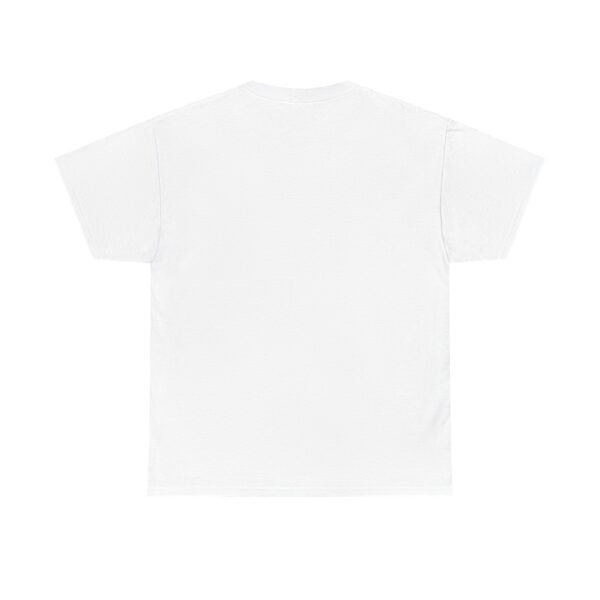 Celebra tu herencia guatemalteca con esta camiseta unisex con orgullo, perfecta para pasear.