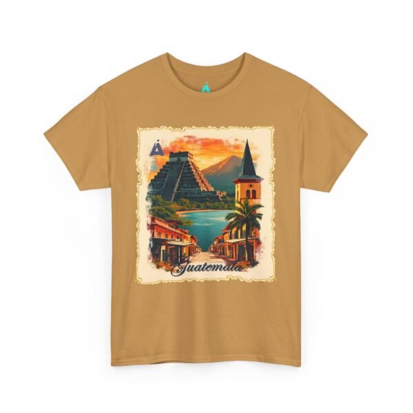 Celebra tu herencia guatemalteca con esta camiseta unisex con orgullo, perfecta para pasear.