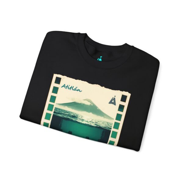 Sudadera unisex de cuello redondo de inspiración vintage de Samabaj, una prenda acogedora y moderna.