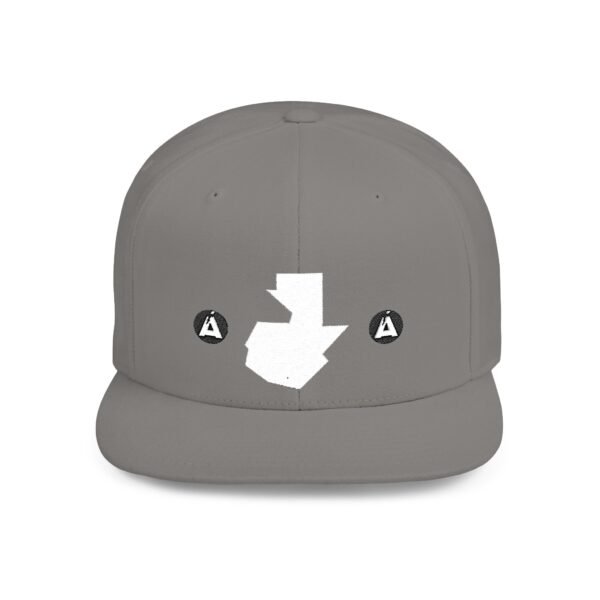 Gorra snapback con mapa de GUATE, perfecta como accesorio de moda para días de verano y salidas informales.