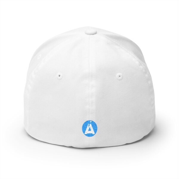 Elegante gorra bordada cerrada para cualquier ocasión. Perfecta como gorra deportiva.