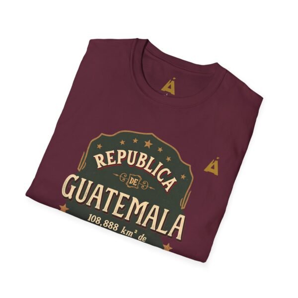 Camiseta unisex vintage de Guatemala con un estilo suave, perfecta para uso casual y como souvenir.