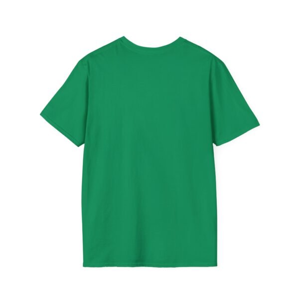 Celebra tu herencia guatemalteca con esta camiseta unisex con orgullo, perfecta para pasear.