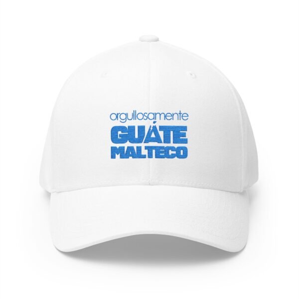 Elegante gorra bordada cerrada para cualquier ocasión.