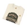 Camiseta unisex vintage de Guatemala con un estilo suave, perfecta para uso casual y como souvenir.