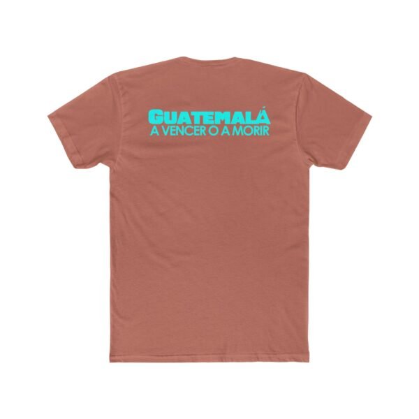Celebra tu pasión por el fútbol guatemalteco con esta camiseta unisex, perfecta para mostrar tu herencia cultural.