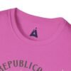 Celebra tu herencia guatemalteca con esta camiseta unisex con orgullo, perfecta para pasear.