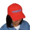 Elegante gorra bordada cerrada para cualquier ocasión. Perfecta como gorra deportiva.