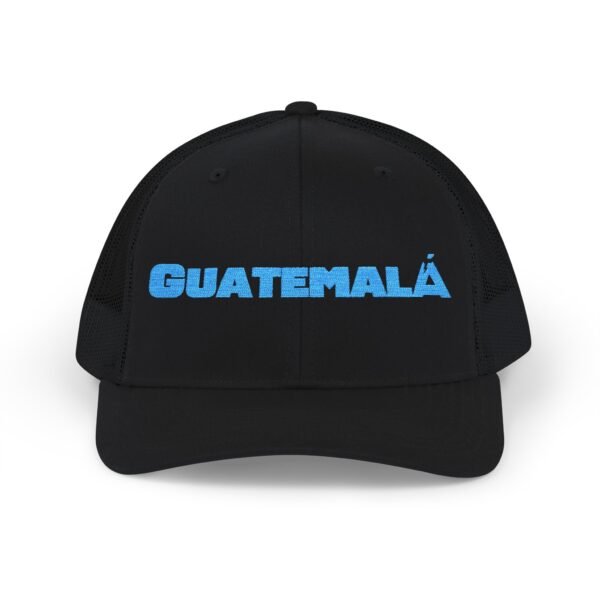Elegante gorra de Camionero, bordada, perfecta para uso casual, una opción moderna y cómoda.