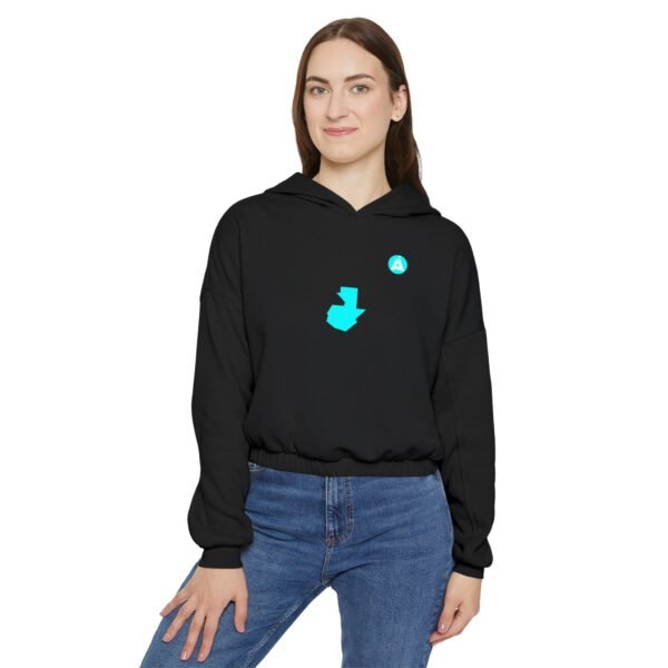 Sudadera de GUATE, con capucha ceñida para mujer, su cintura elástica y suave le da un aspecto moderno.