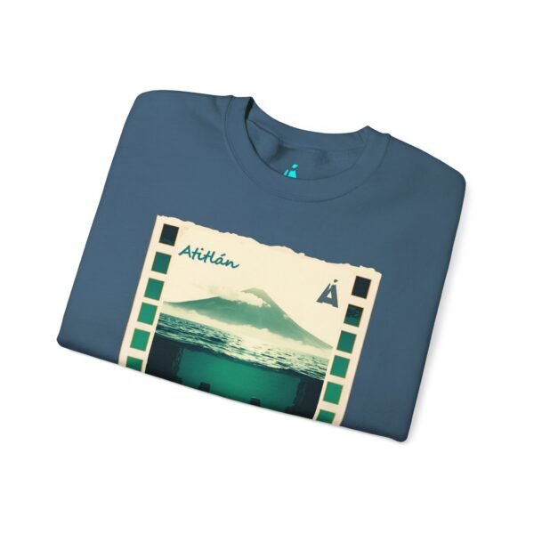 Sudadera unisex de cuello redondo de inspiración vintage de Samabaj, una prenda acogedora y moderna.