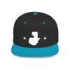 Gorra snapback con mapa de GUATE, perfecta como accesorio de moda para días de verano y salidas informales.