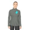 Elegante jersey deportivo para aventuras al aire libre, perfecto para mujeres que buscan estilo y comodidad.