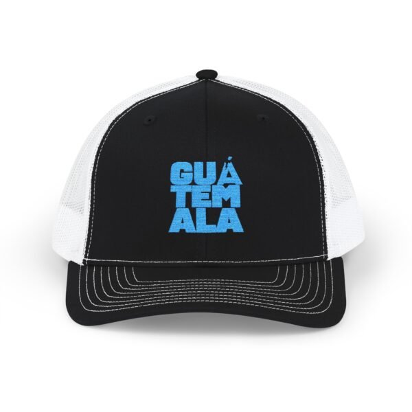 Elegante gorra de Camionero, bordada, perfecta para uso casual, una opción moderna y cómoda.