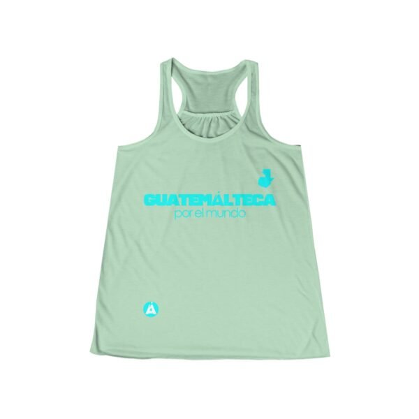 Camiseta de GUATE de tirantes holgada con espalda nadadora para mujer irradia un aire veraniego para uso casual.