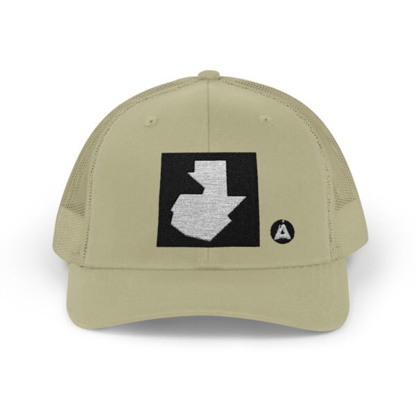 5649686232533366829_2048.jpeg Elegante gorra snapback con mapa de GUATEMALA, perfecta para amantes de la naturaleza y la moda.