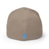 Elegante gorra bordada cerrada para cualquier ocasión.