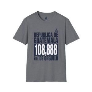 Celebra tu herencia guatemalteca con esta camiseta unisex con orgullo, perfecta para pasear.