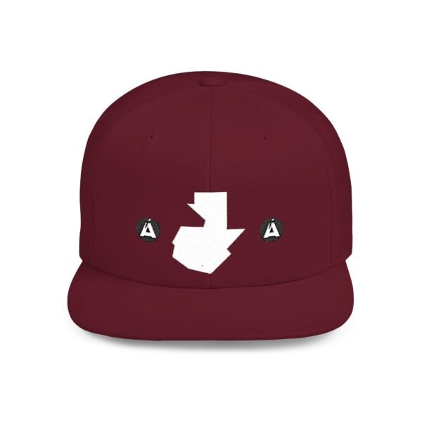 Gorra snapback con mapa de GUATE, perfecta como accesorio de moda para días de verano y salidas informales.