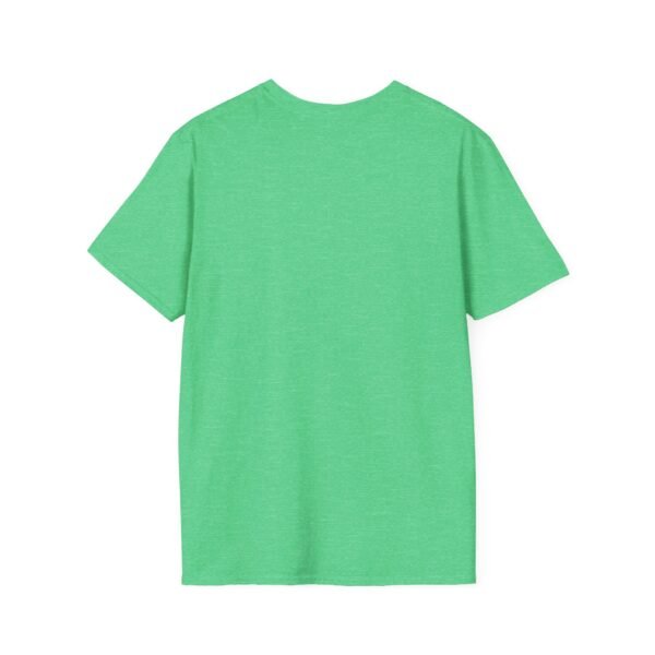 Celebra tu herencia guatemalteca con esta camiseta unisex con orgullo, perfecta para pasear.