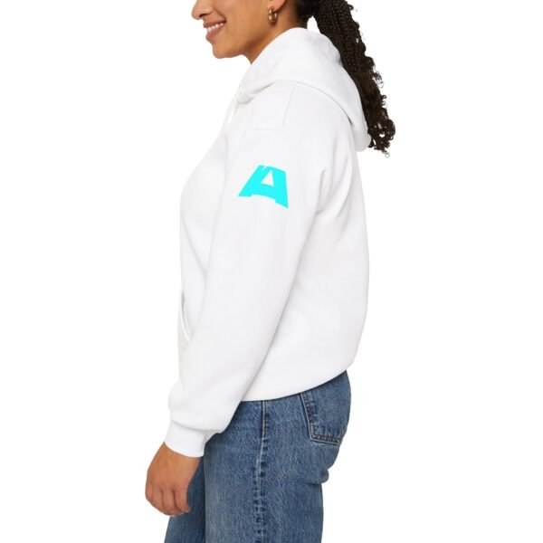 Mantente abrigado y con estilo con esta sudadera unisex Guatemala VIVE en Mí. Perfecta para mostrar tus raíces.