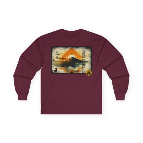 Camiseta de manga larga inspirada en La antigua Guatemala, unisex, ideal para quienes aman viajar y la aventura.