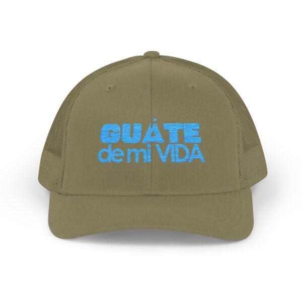 Elegante gorra de Camionero, bordada, perfecta para uso casual, una opción moderna y cómoda.