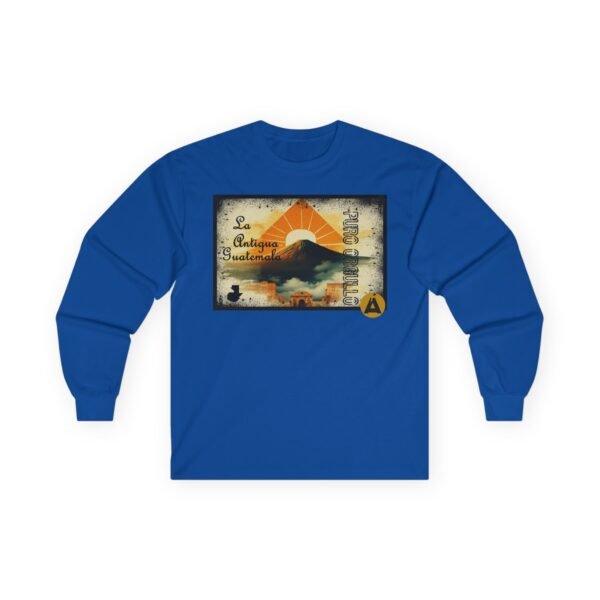 Camiseta de manga larga inspirada en La antigua Guatemala, unisex, ideal para quienes aman viajar y la aventura.