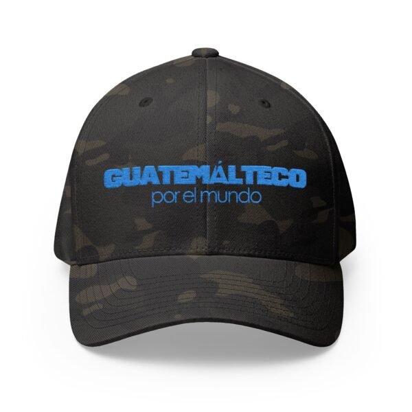 Elegante gorra bordada cerrada para cualquier ocasión. Perfecta como gorra deportiva.