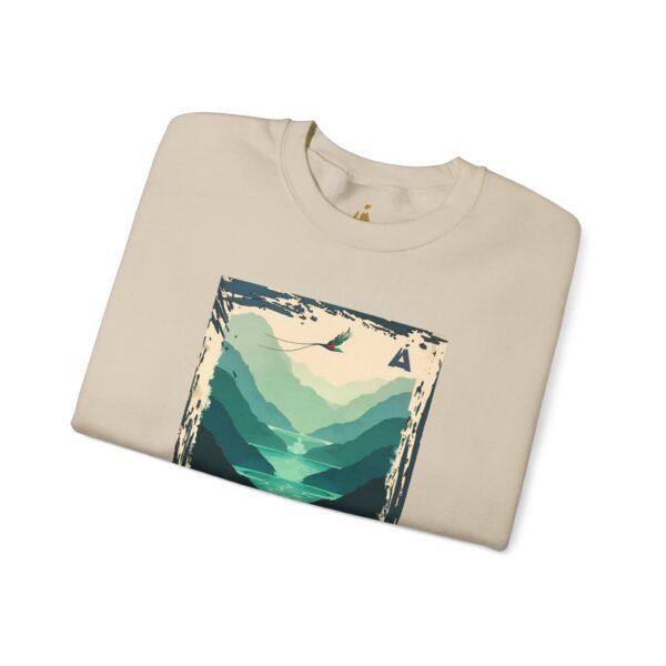 Sudadera unisex inspirada en la naturaleza de Semuc Champey, perfecta para los amantes de la moda.