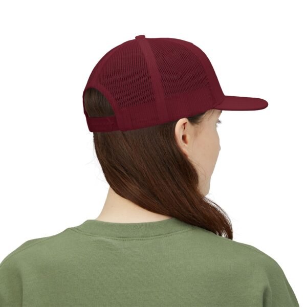 Elegante gorra de Camionero, bordada, perfecta para uso casual, una opción moderna y cómoda.
