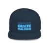 Esta gorra plana es elegante y ajustable, perfecta para el día a día.