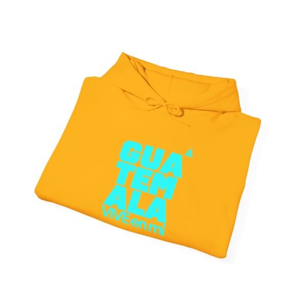 Mantente abrigado y con estilo con esta sudadera unisex Guatemala VIVE en Mí. Perfecta para mostrar tus raíces.