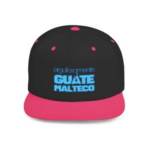 Esta gorra plana es elegante y ajustable, perfecta para el día a día.