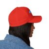 Elegante gorra bordada cerrada para cualquier ocasión. Perfecta como gorra deportiva.