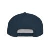 Esta gorra plana es elegante y ajustable, perfecta para el día a día.