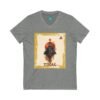 La camiseta unisex Tikal Vintage de cuello en V ofrece un look casual pero elegante.