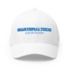 Elegante gorra bordada cerrada para cualquier ocasión. Perfecta como gorra deportiva.