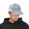 Elegante gorra de Camionero, bordada, perfecta para uso casual, una opción moderna y cómoda.