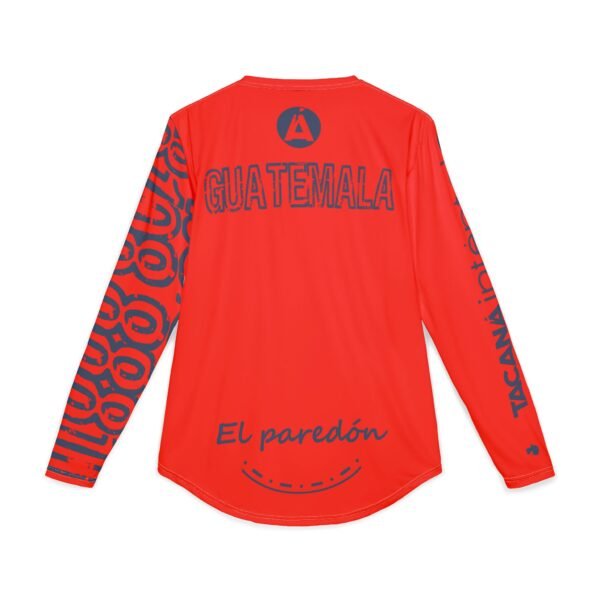 Camisa de El Paredón con protección UV para hombre, perfecta para actividades al aire libre como un día en la playa.