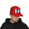 Demuestra tu amor por Guatemala con esta gorra snapback, perfecta para uso casual o aventuras al aire libre.