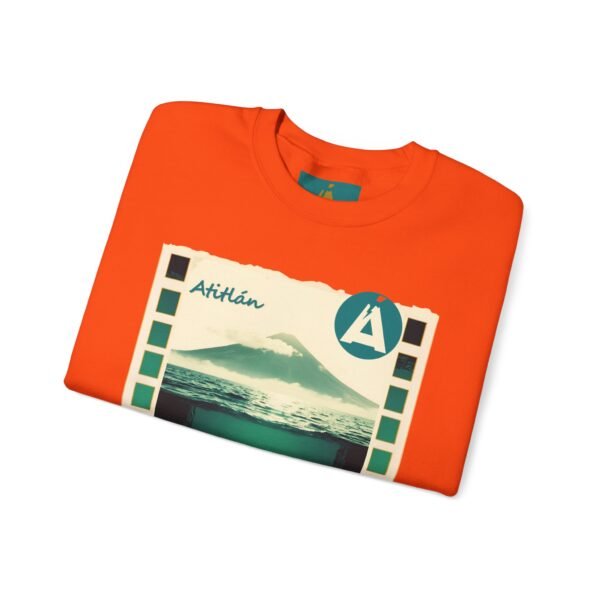 Sudadera unisex de cuello redondo de inspiración vintage de Samabaj, una prenda acogedora y moderna.