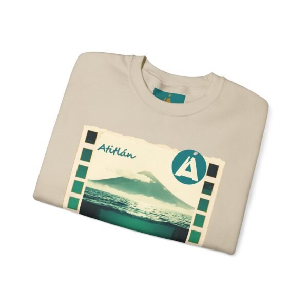 Sudadera unisex de cuello redondo de inspiración vintage de Samabaj, una prenda acogedora y moderna.
