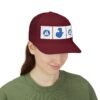 Elegante gorra de camionero con mapa de GUATE, perfecta para aventuras al aire libre.